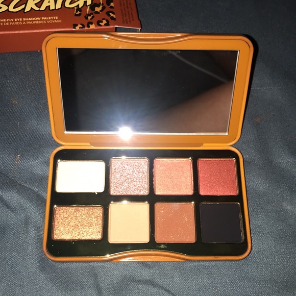 Too Faced “Kitty Likes To Scratch” on the fly eyeshadow pallet - Picture 5 of 7